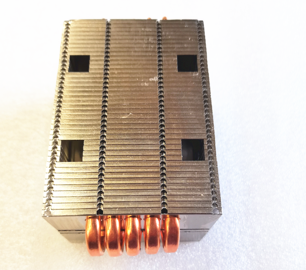 通訊設備散熱器